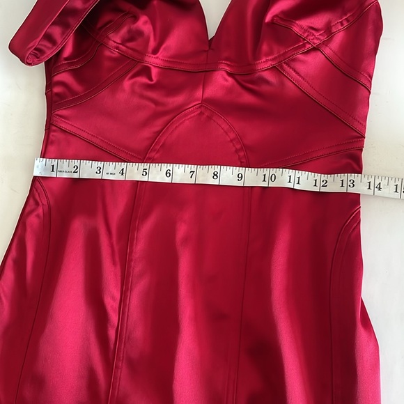 David Meister Red Deep V neckline Sleeveless Sheath Cocktail Dress size 8 - Picture 6 of 12